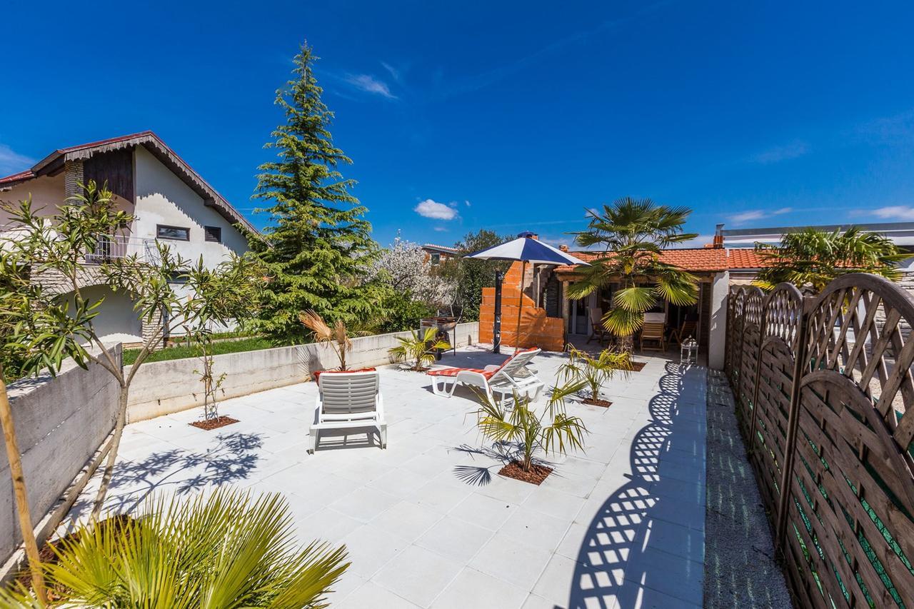 Holliday Home Maxdom Sukošan Exteriér fotografie