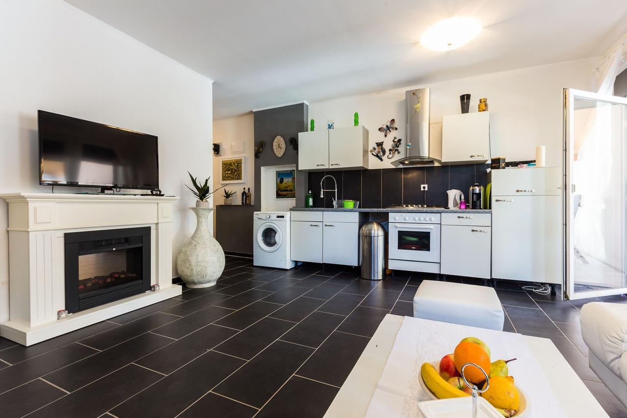 Holliday Home Maxdom Sukošan Exteriér fotografie